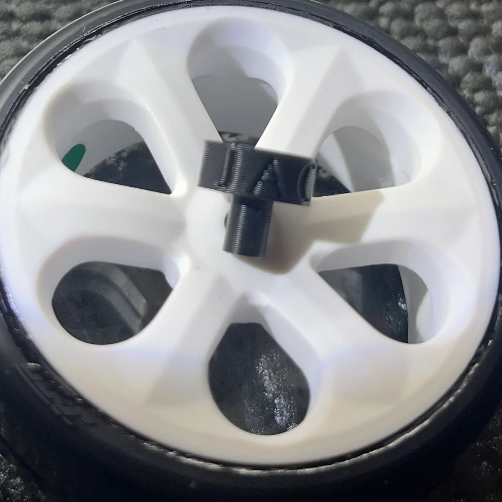 1/10 Sedan Wheel Center Plug Set — photo 2