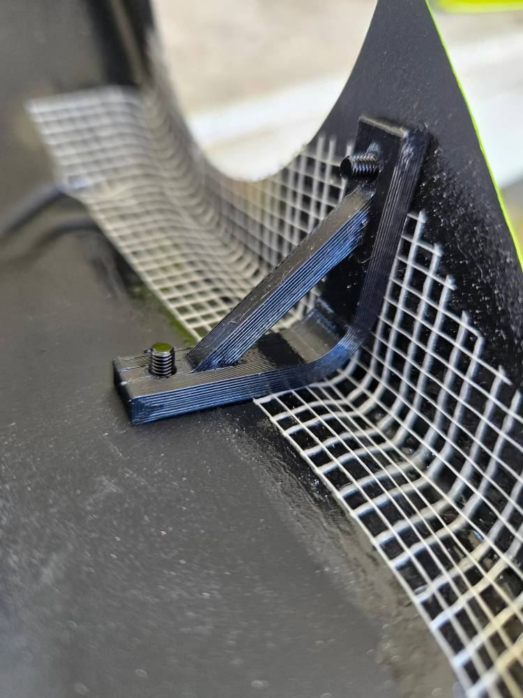 1/8th Scale On-Road Front Body Braces — photo 2