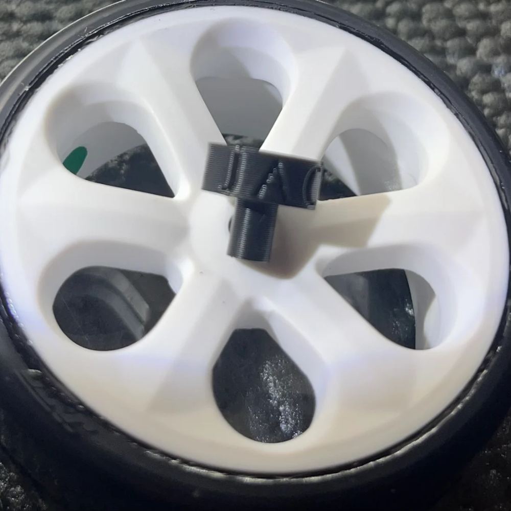 1/10 Sedan Wheel Center Plug Set — photo 2